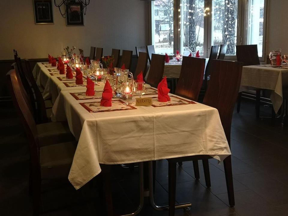 Hotelli Ravintola Tiilikka Rautavaara Buitenkant foto