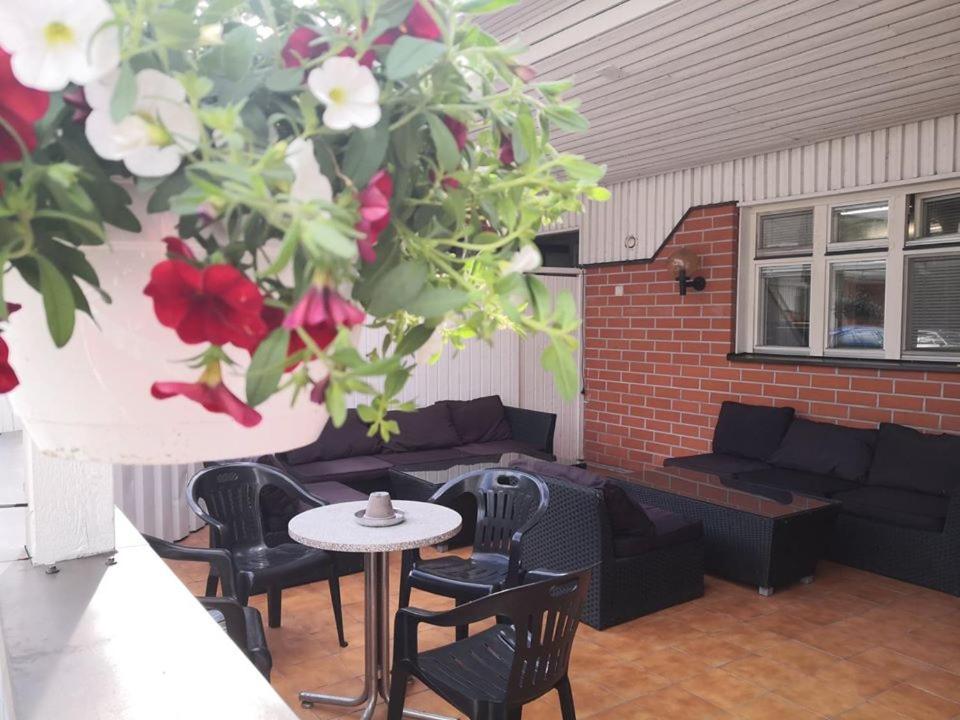Hotelli Ravintola Tiilikka Rautavaara Buitenkant foto